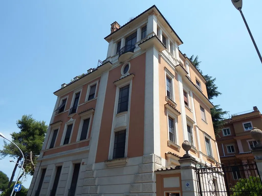 Domus Monami Luxury Suites Rome 2*,  Italy