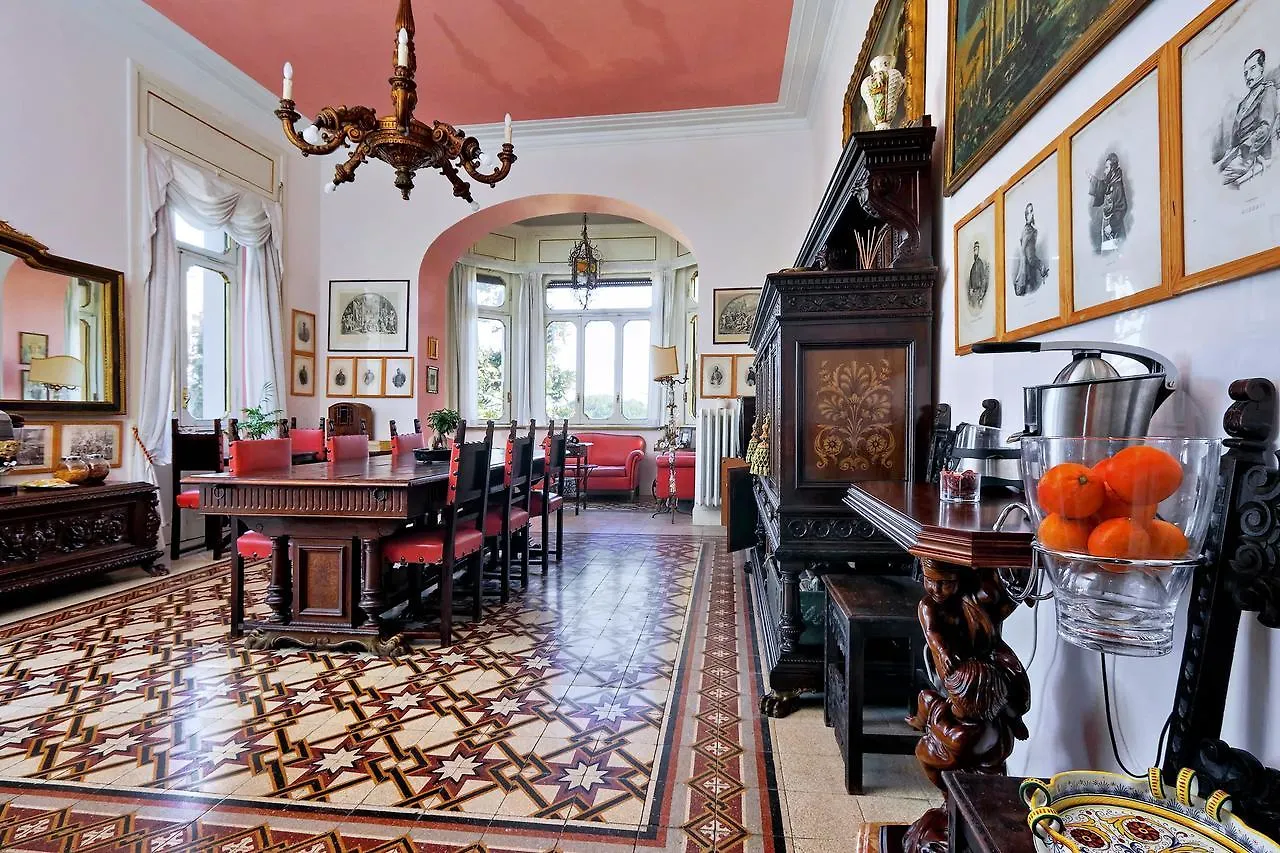 Domus Monami Luxury Suites Rome 2*,