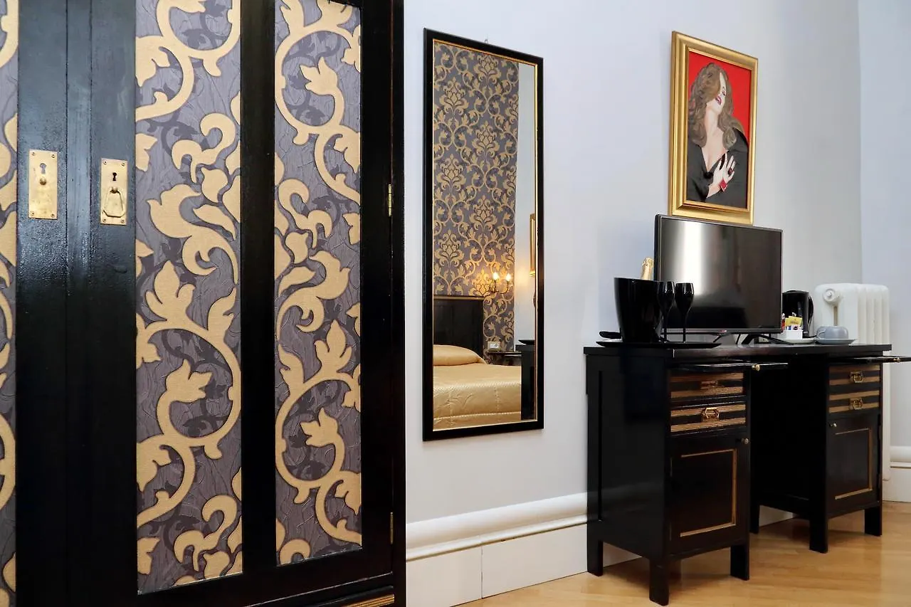 ** Guest house Domus Monami Luxury Suites Rome Italy